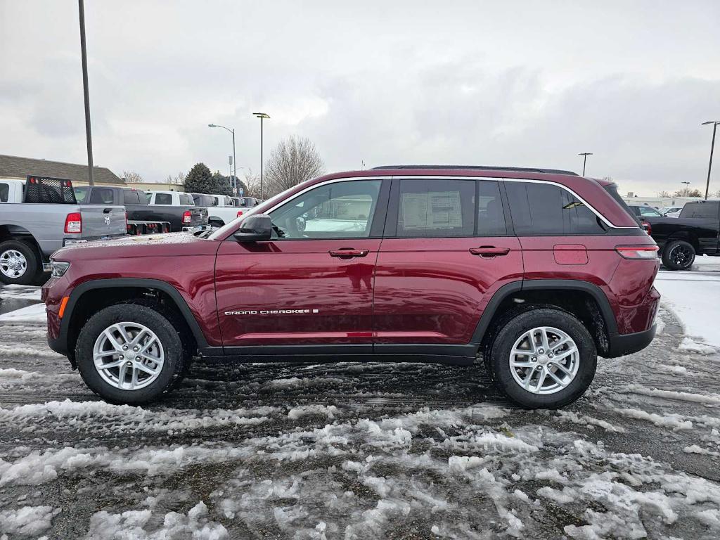 new 2025 Jeep Grand Cherokee car, priced at $37,522