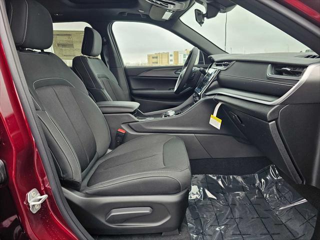 new 2025 Jeep Grand Cherokee car, priced at $39,670