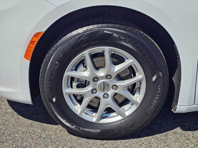 used 2021 Chrysler Pacifica car, priced at $17,599