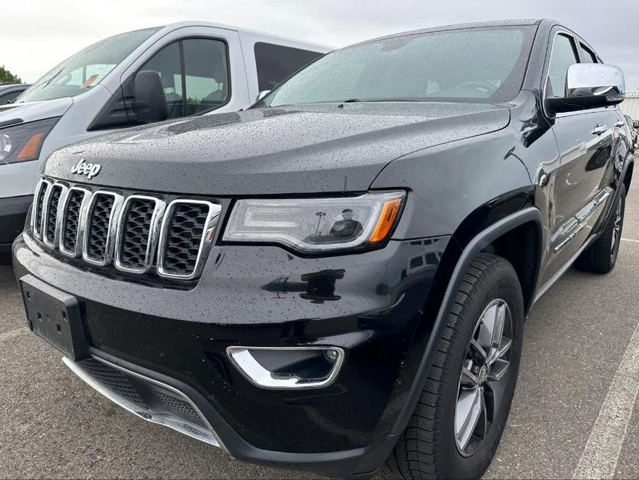 used 2017 Jeep Grand Cherokee car, priced at $17,999