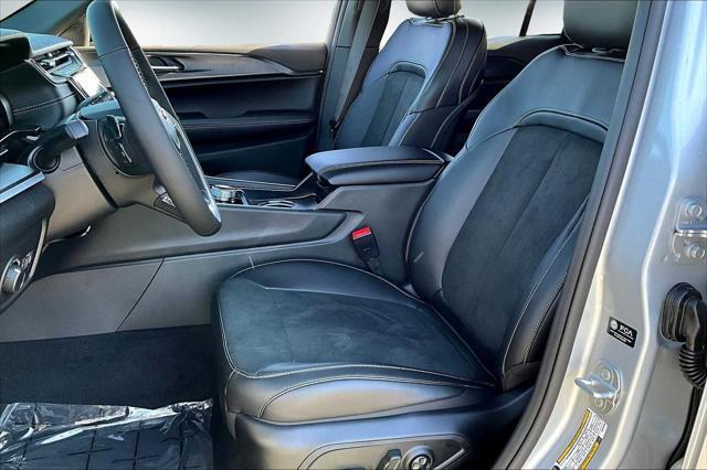 new 2025 Jeep Grand Cherokee car, priced at $40,705