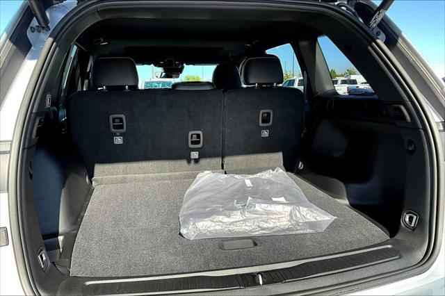 new 2025 Jeep Grand Cherokee car, priced at $40,705