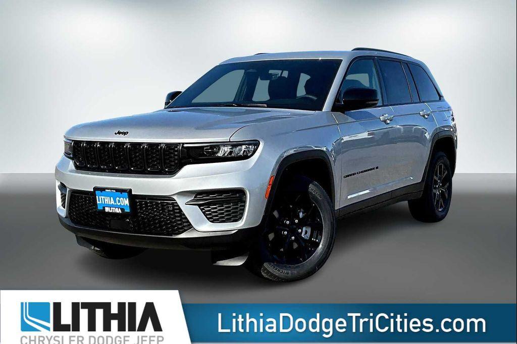 new 2025 Jeep Grand Cherokee car, priced at $40,705