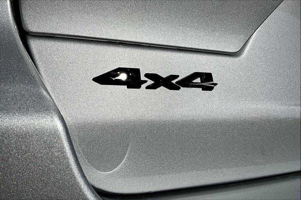 new 2025 Jeep Grand Cherokee car, priced at $40,705