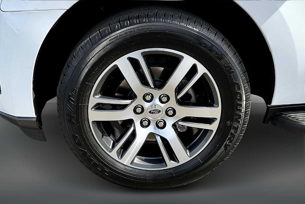 used 2024 Ford Expedition car, priced at $56,999