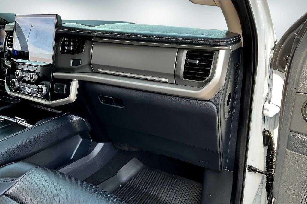 used 2024 Ford Expedition car, priced at $56,999