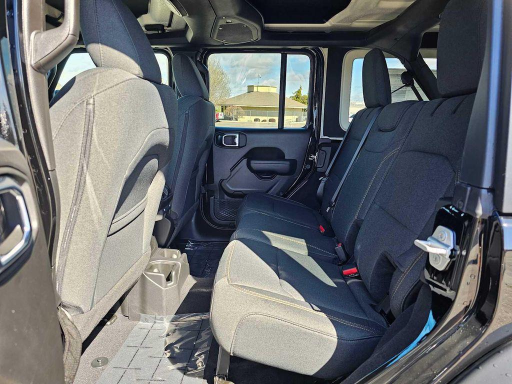 new 2025 Jeep Wrangler car, priced at $47,669