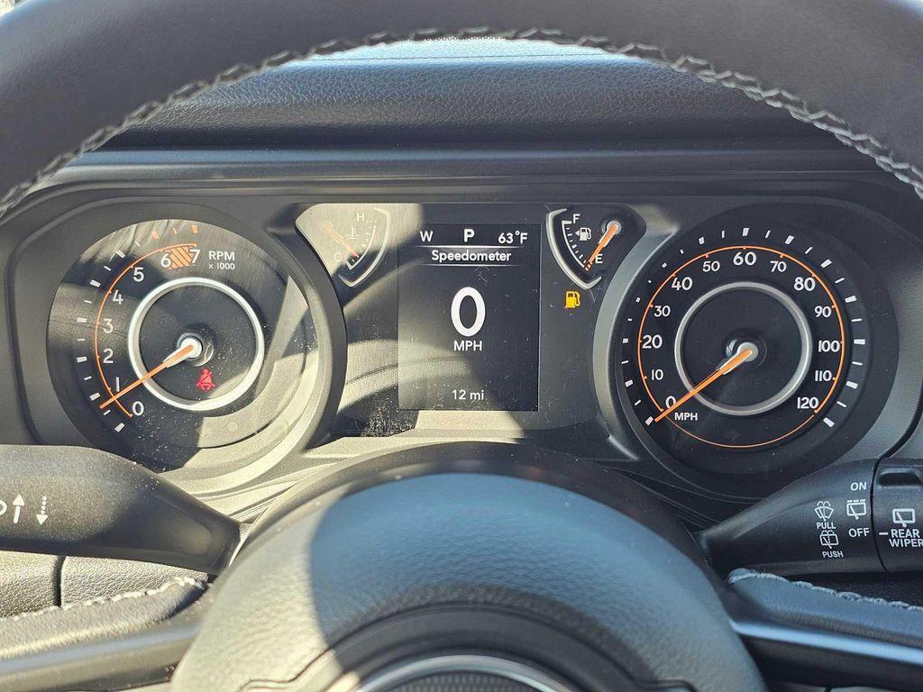 new 2025 Jeep Wrangler car, priced at $47,669
