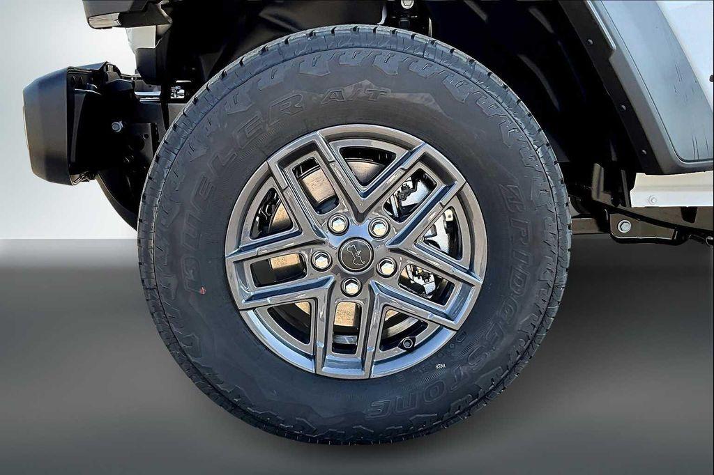 new 2025 Jeep Gladiator car, priced at $44,815