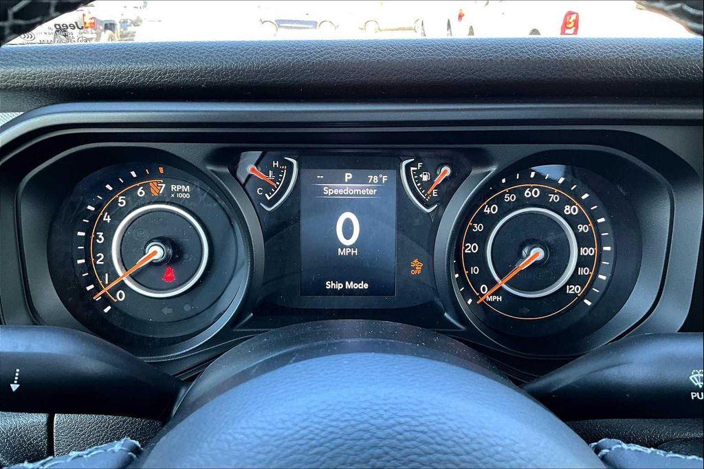 new 2025 Jeep Gladiator car, priced at $44,815