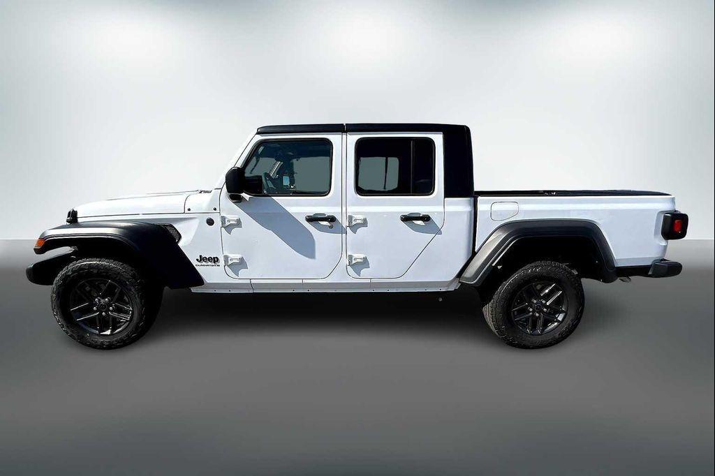 new 2025 Jeep Gladiator car, priced at $44,815