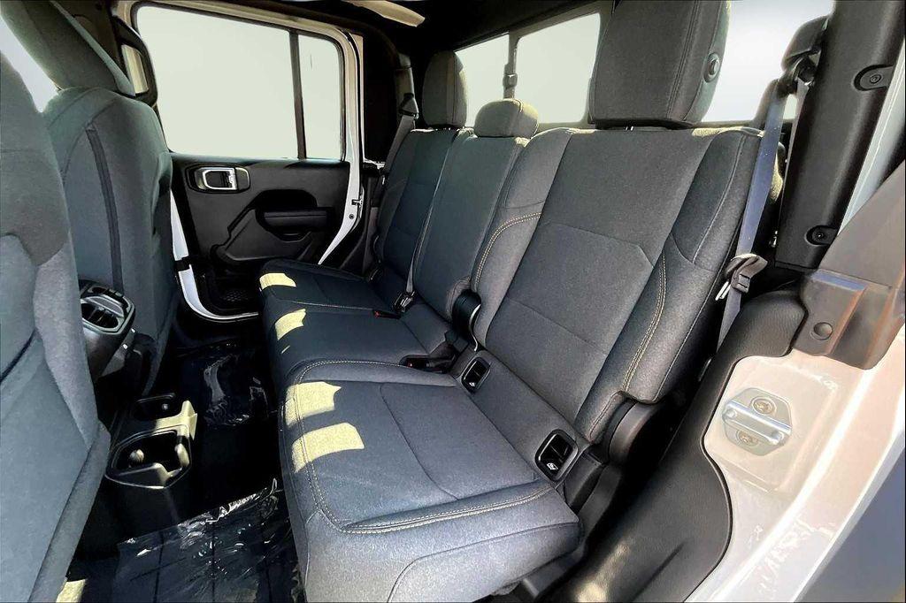 new 2025 Jeep Gladiator car, priced at $44,815