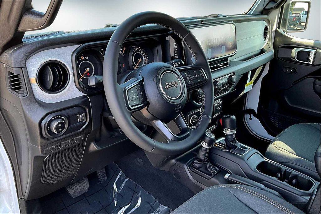 new 2025 Jeep Gladiator car, priced at $44,815