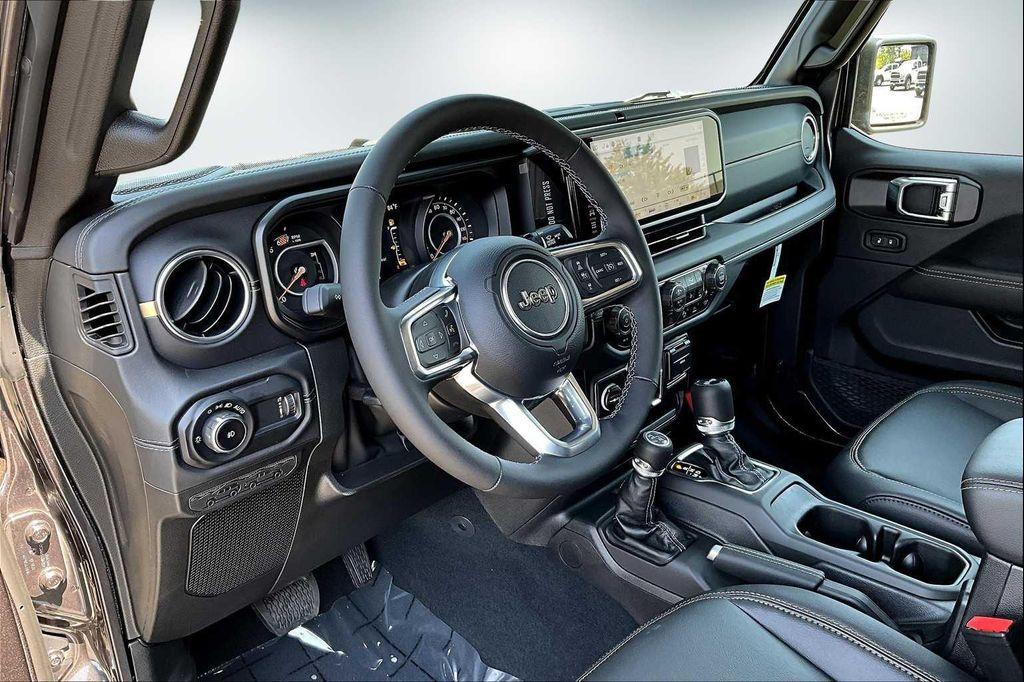 new 2025 Jeep Wrangler car, priced at $53,187