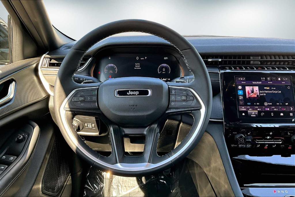new 2025 Jeep Grand Cherokee L car, priced at $41,572