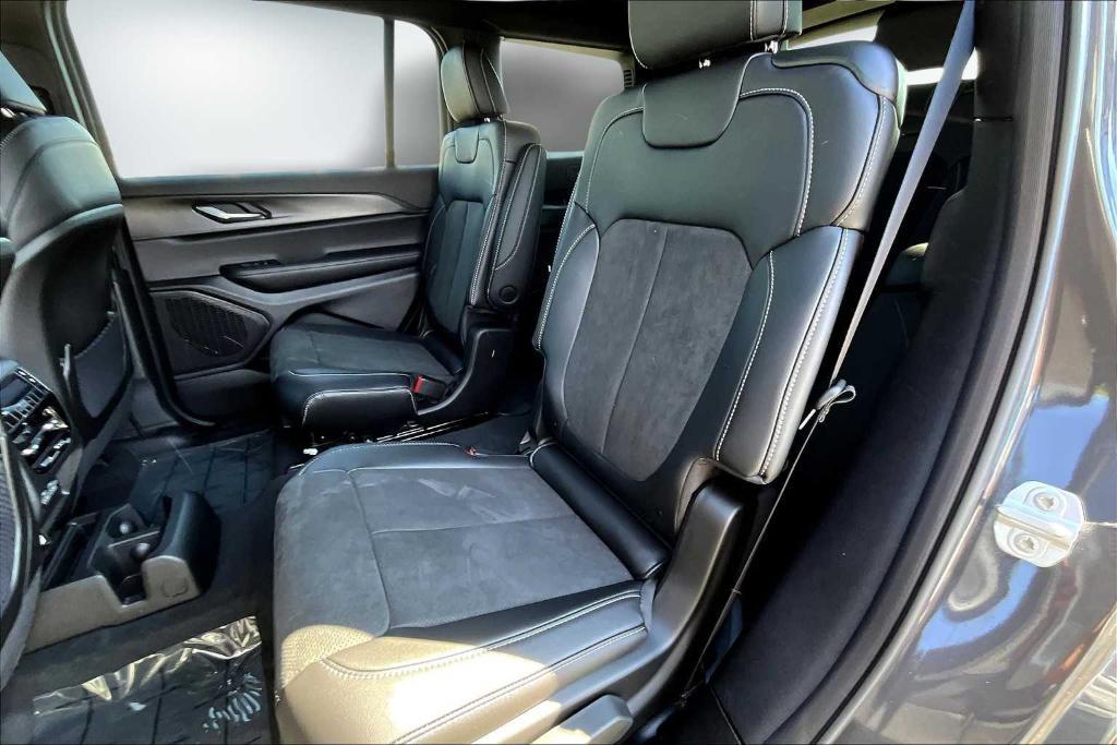 new 2025 Jeep Grand Cherokee L car, priced at $41,572