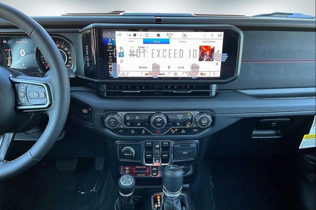 new 2025 Jeep Gladiator car, priced at $55,915