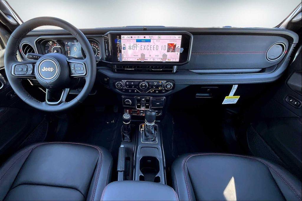 new 2025 Jeep Gladiator car, priced at $55,915