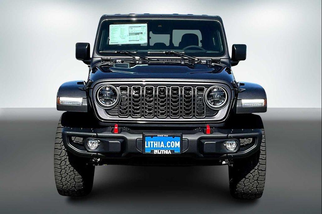 new 2025 Jeep Gladiator car, priced at $55,915