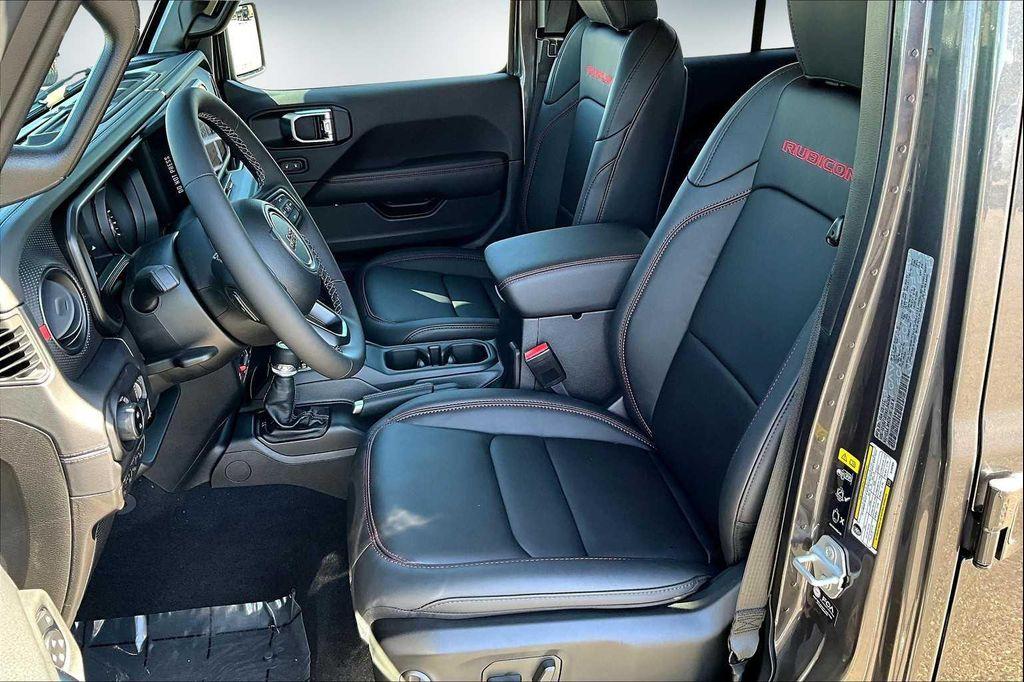 new 2025 Jeep Gladiator car, priced at $55,915