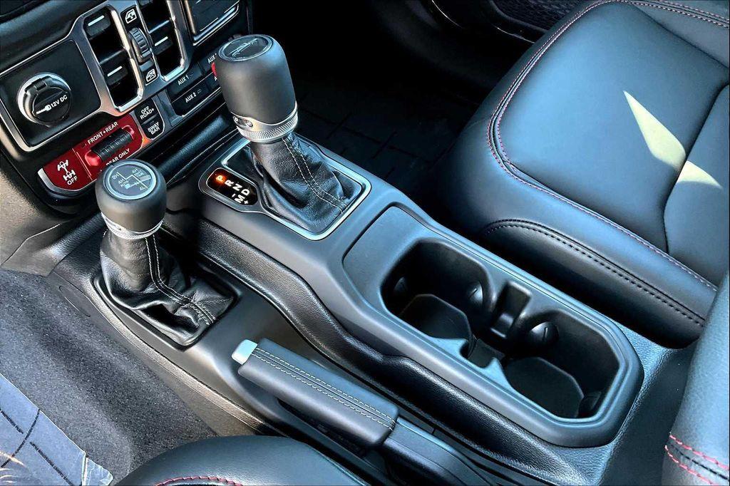 new 2025 Jeep Gladiator car, priced at $55,915