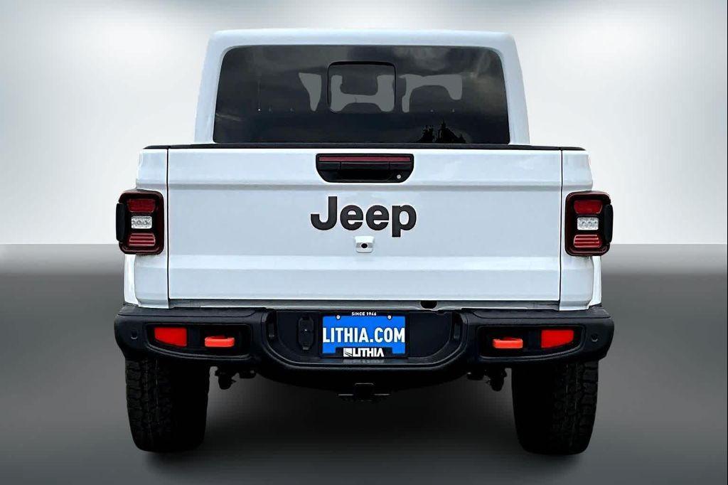 new 2025 Jeep Gladiator car, priced at $52,920