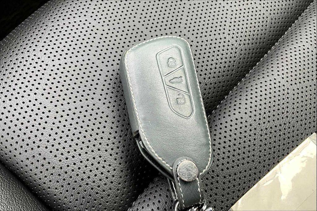 used 2021 Volkswagen ID.4 car, priced at $17,788