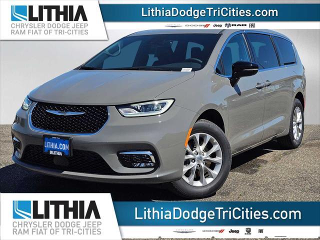 new 2025 Chrysler Pacifica car, priced at $46,943
