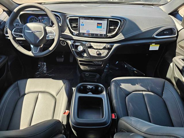 new 2025 Chrysler Pacifica car, priced at $46,943