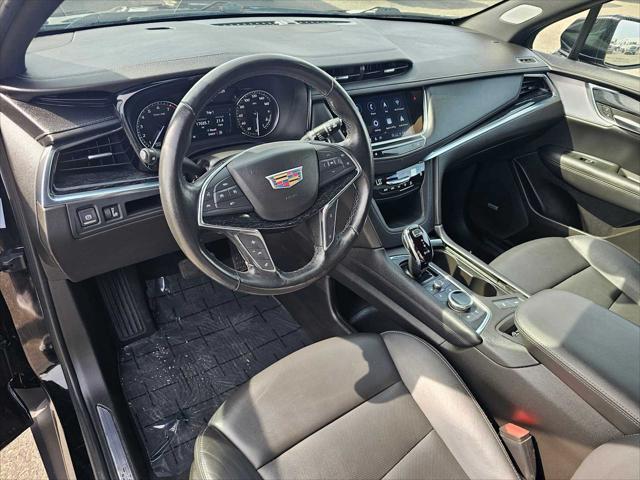 used 2023 Cadillac XT5 car, priced at $28,899