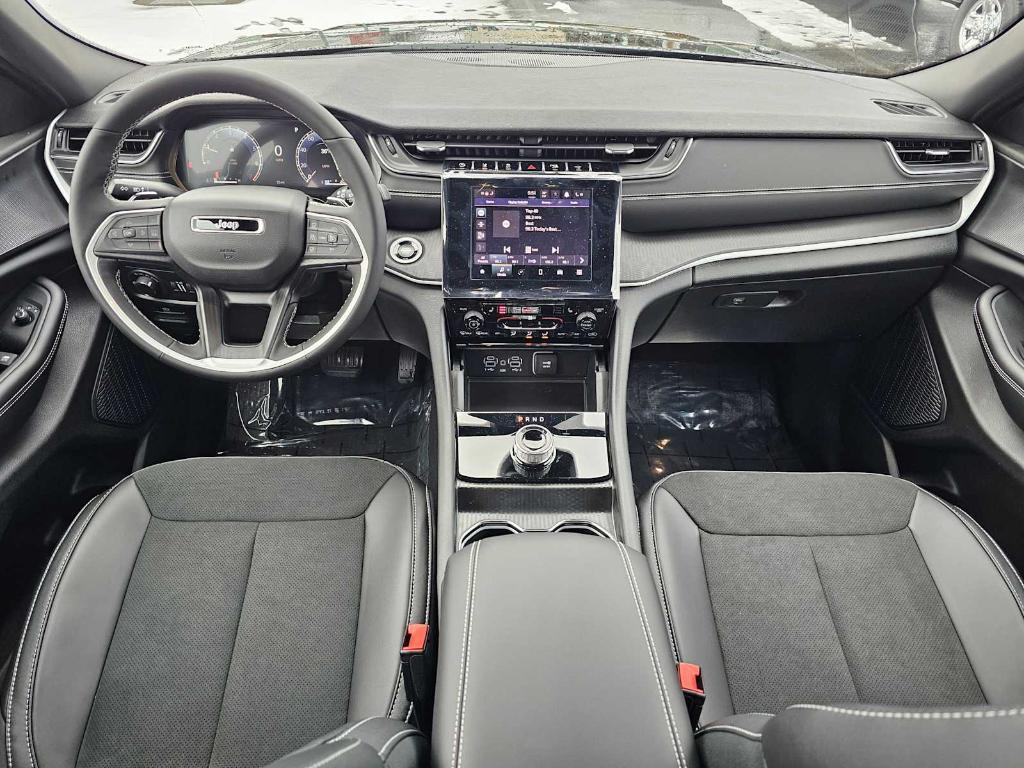 new 2025 Jeep Grand Cherokee car, priced at $35,022