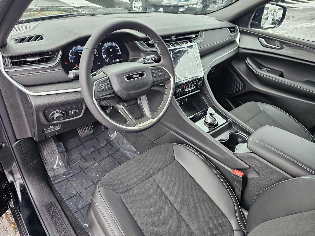 new 2025 Jeep Grand Cherokee car, priced at $35,022