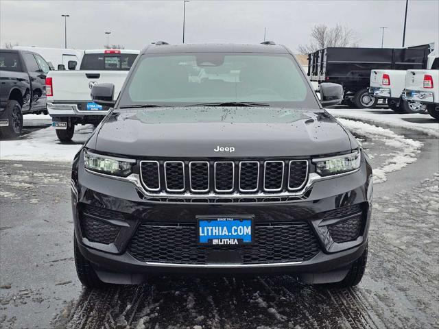 new 2025 Jeep Grand Cherokee car, priced at $39,670