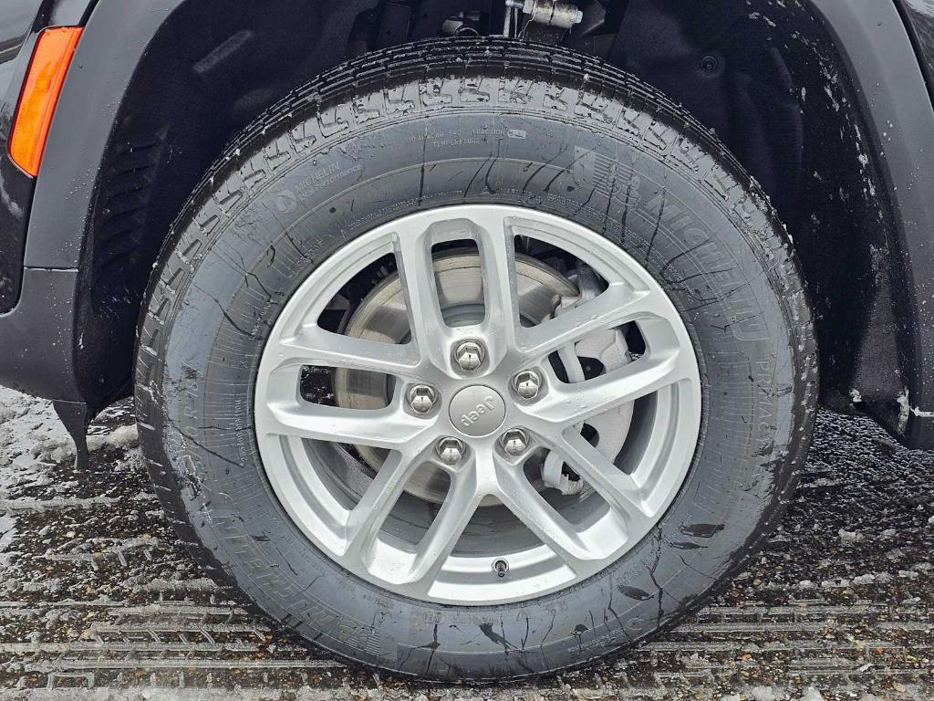 new 2025 Jeep Grand Cherokee car, priced at $35,022