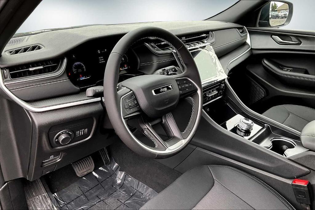 new 2025 Jeep Grand Cherokee car, priced at $35,022