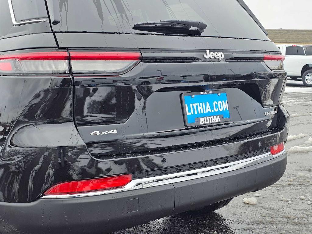 new 2025 Jeep Grand Cherokee car, priced at $35,022