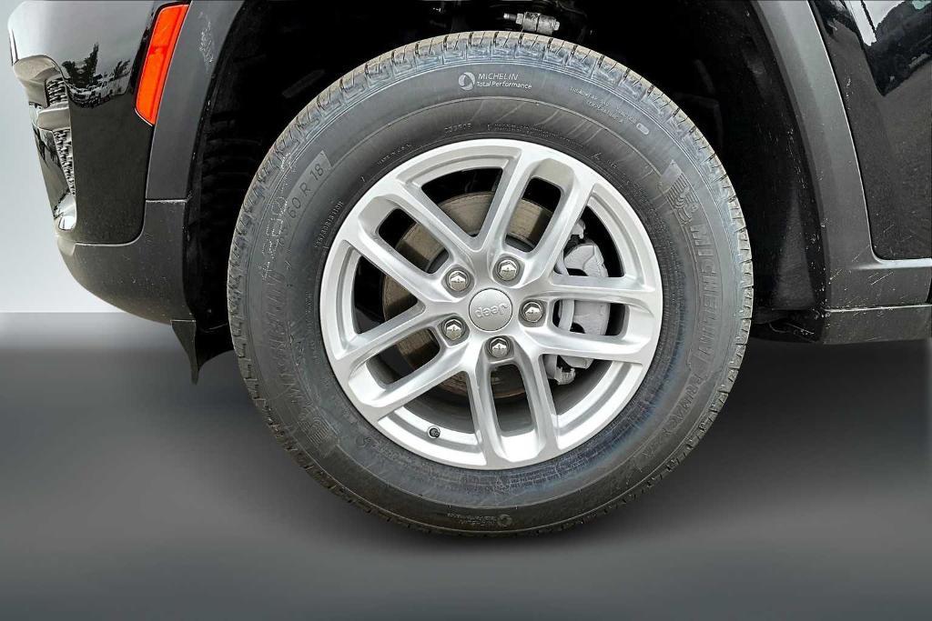new 2025 Jeep Grand Cherokee car, priced at $35,022