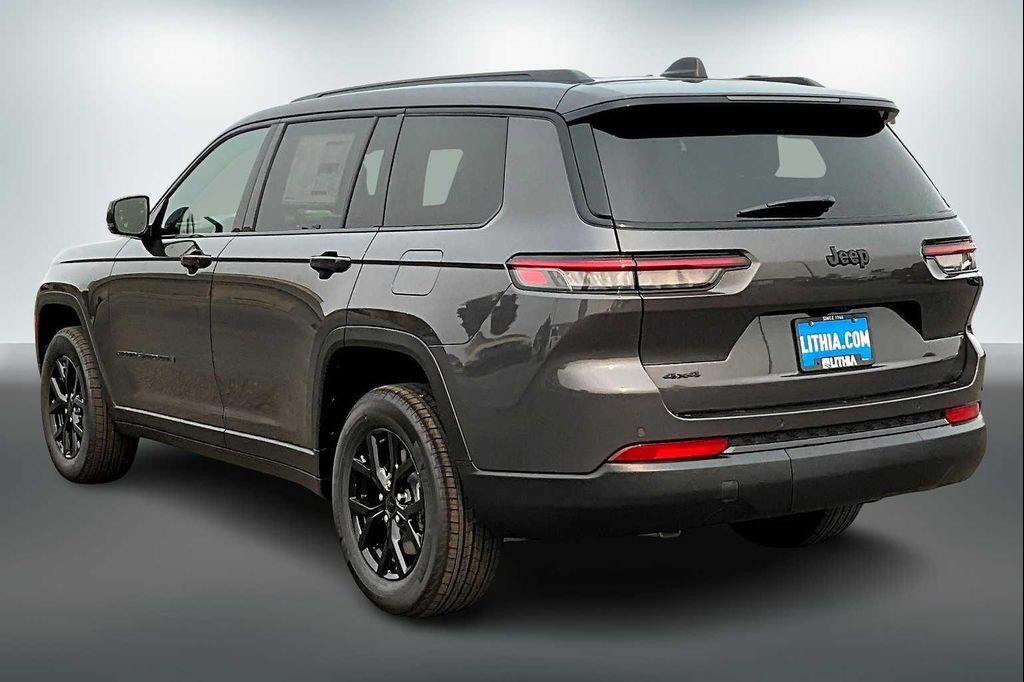 new 2025 Jeep Grand Cherokee L car, priced at $42,225