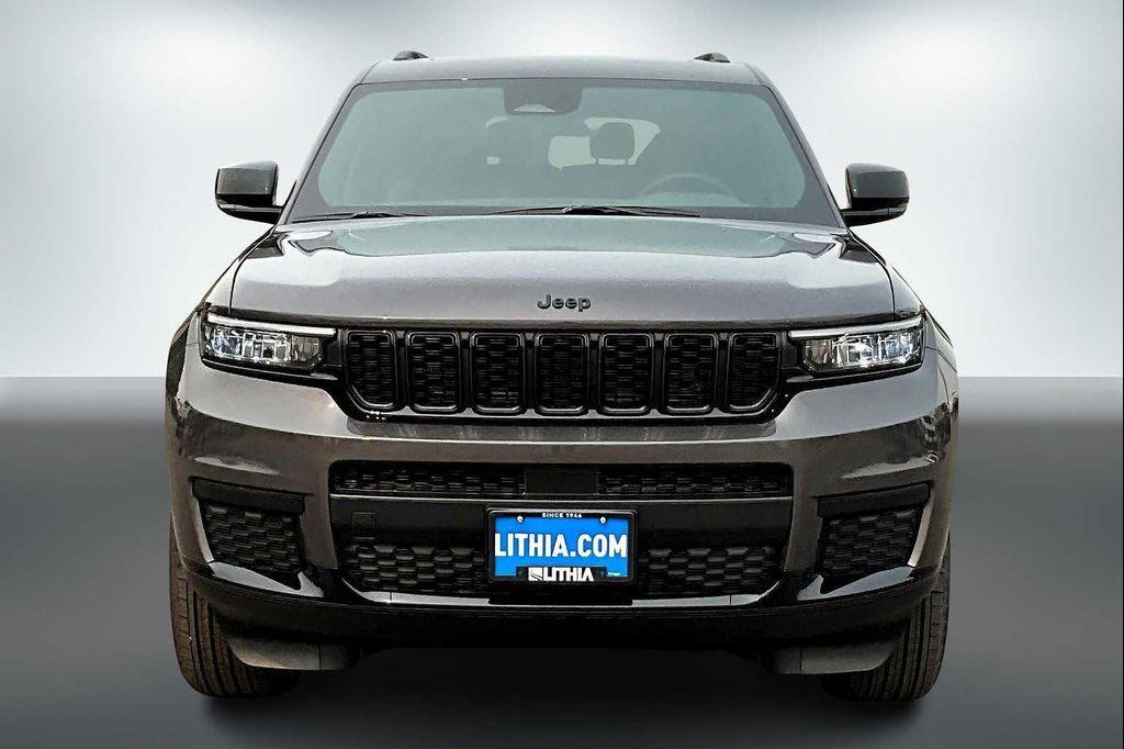 new 2025 Jeep Grand Cherokee L car, priced at $42,225