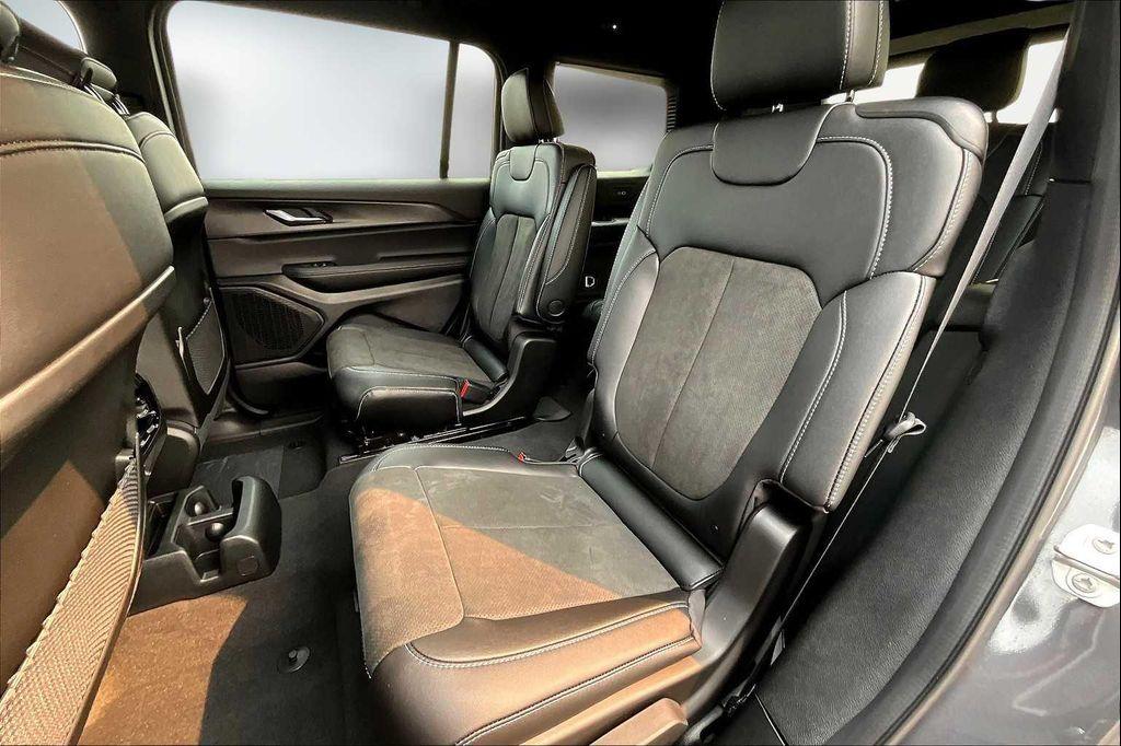 new 2025 Jeep Grand Cherokee L car, priced at $42,225