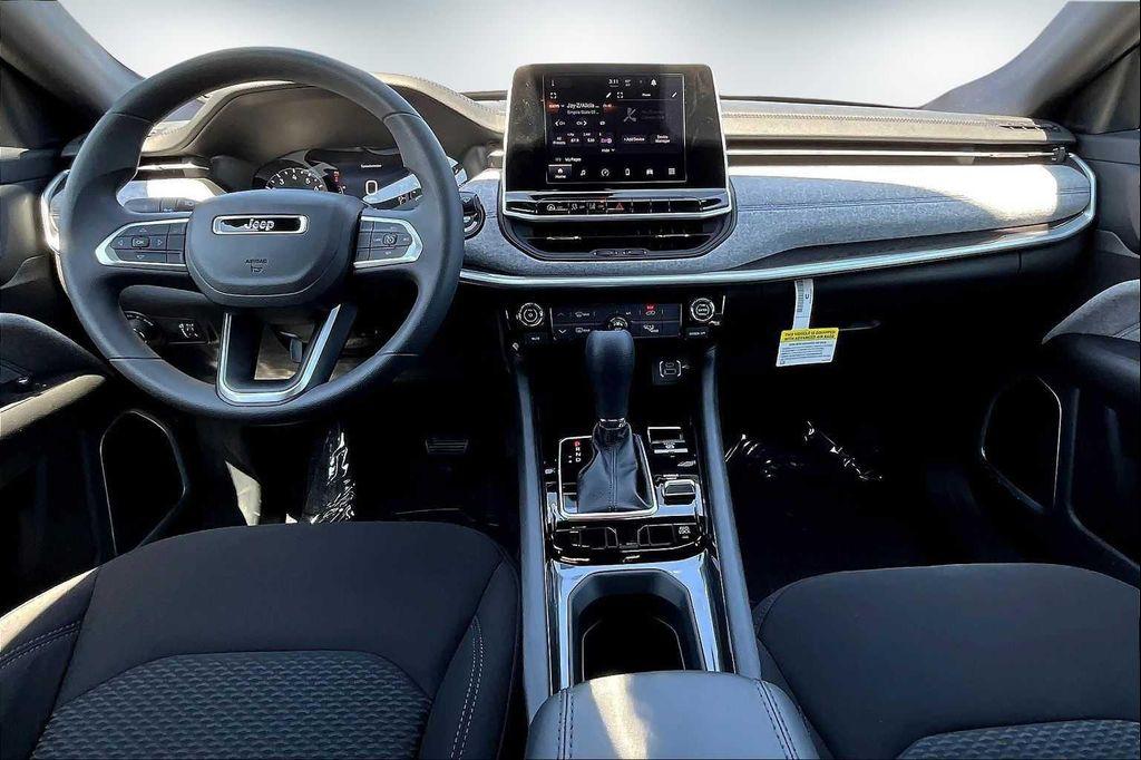 new 2025 Jeep Compass car, priced at $25,990
