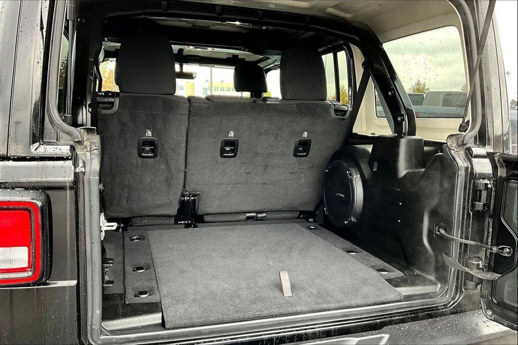 used 2022 Jeep Wrangler Unlimited car, priced at $31,988