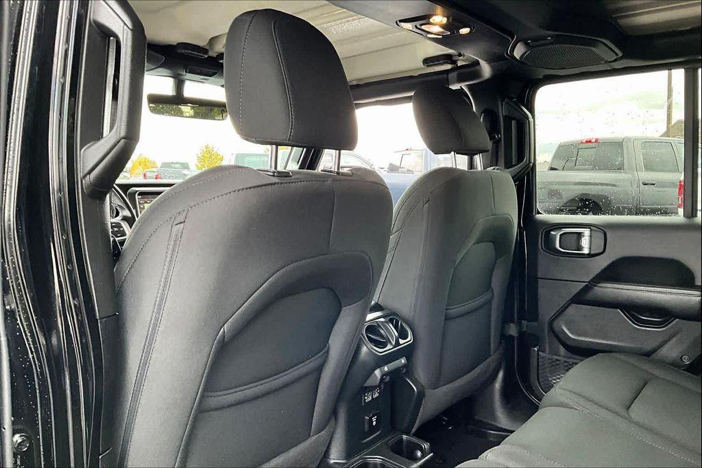 used 2022 Jeep Wrangler Unlimited car, priced at $31,988