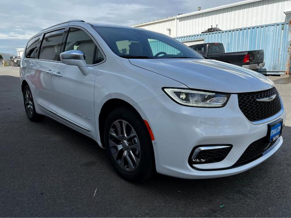 new 2024 Chrysler Pacifica Hybrid car, priced at $60,340