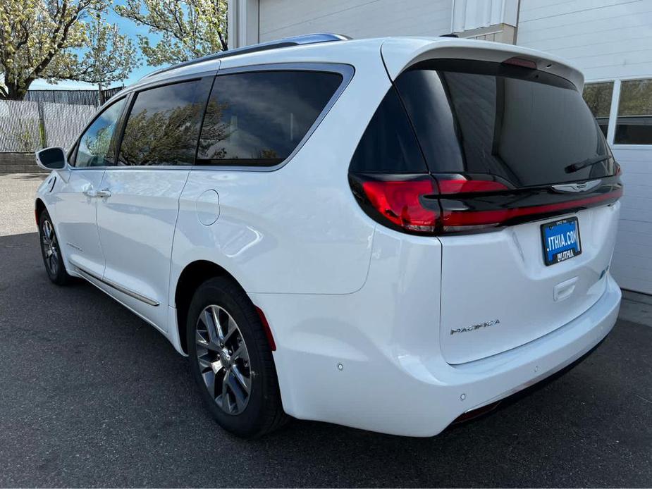 new 2024 Chrysler Pacifica Hybrid car, priced at $60,340