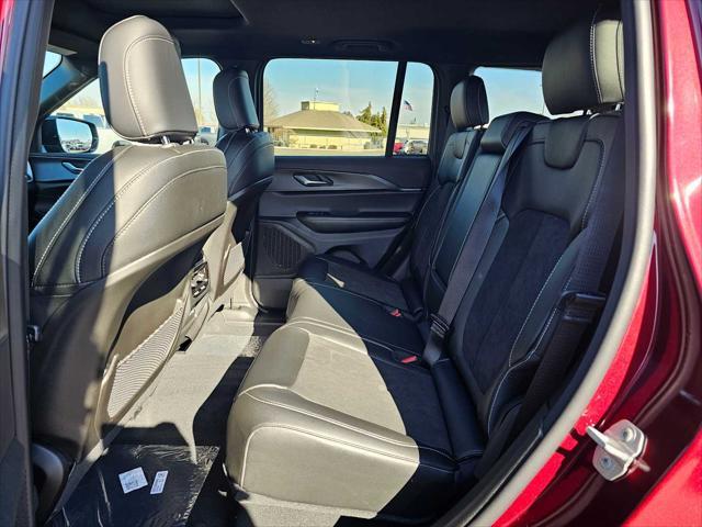 new 2025 Jeep Grand Cherokee car, priced at $44,675
