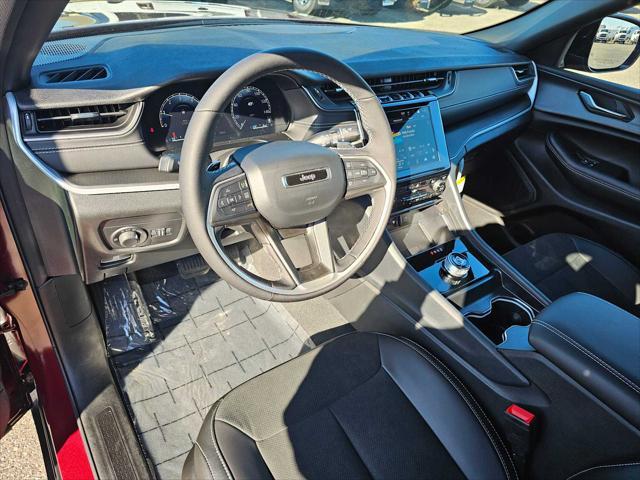 new 2025 Jeep Grand Cherokee car, priced at $44,675