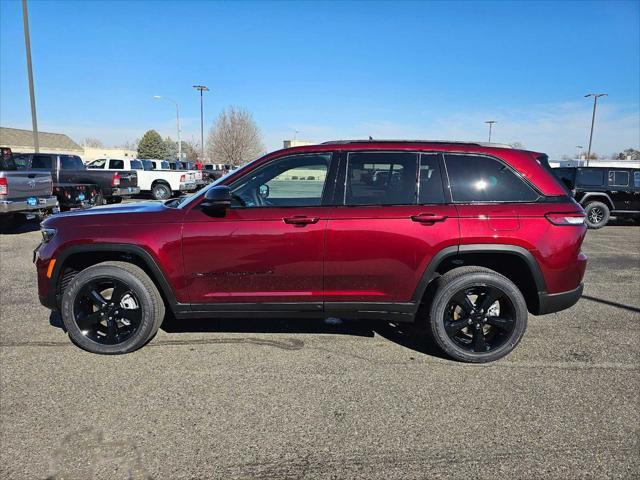 new 2025 Jeep Grand Cherokee car, priced at $44,675
