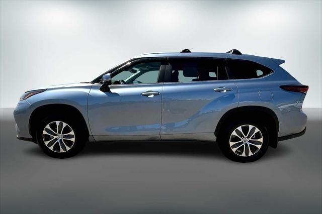 used 2024 Toyota Highlander car, priced at $44,888
