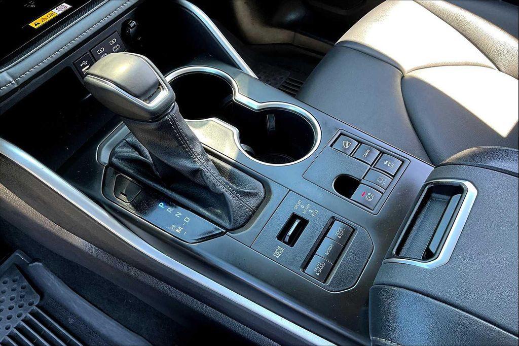 used 2024 Toyota Highlander car, priced at $38,988